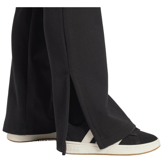 Adidas Γυναικείο παντελόνι φόρμας All SZN Soft Lux Flared Pants